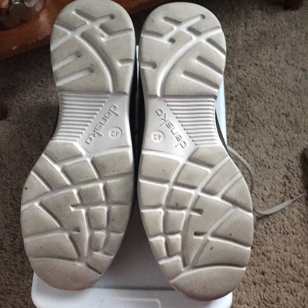 Shoes - Picture 2 of 4